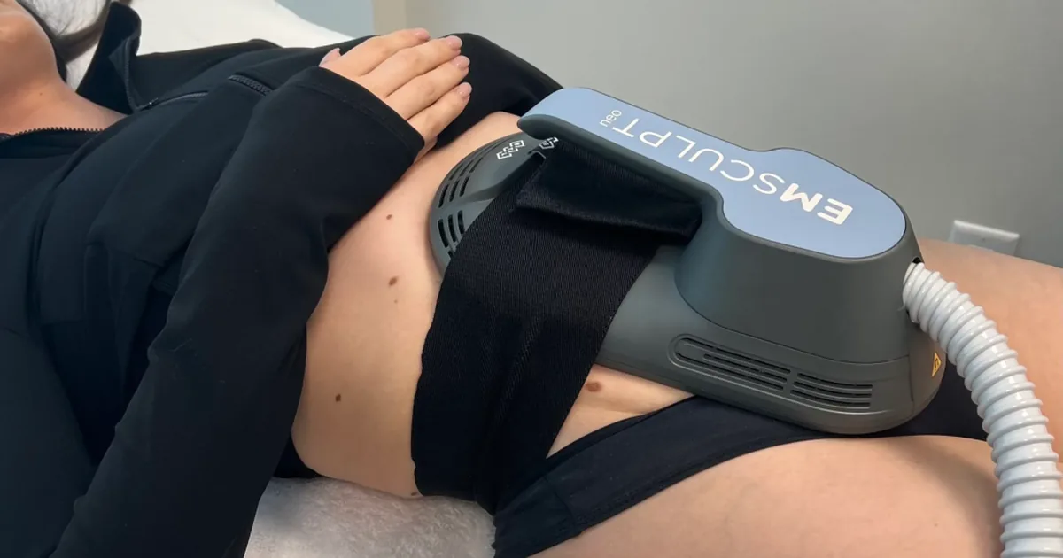 EMSCULPT NEO vs CoolSculpting comparison for stubborn fat at iCRYO St. Johns
