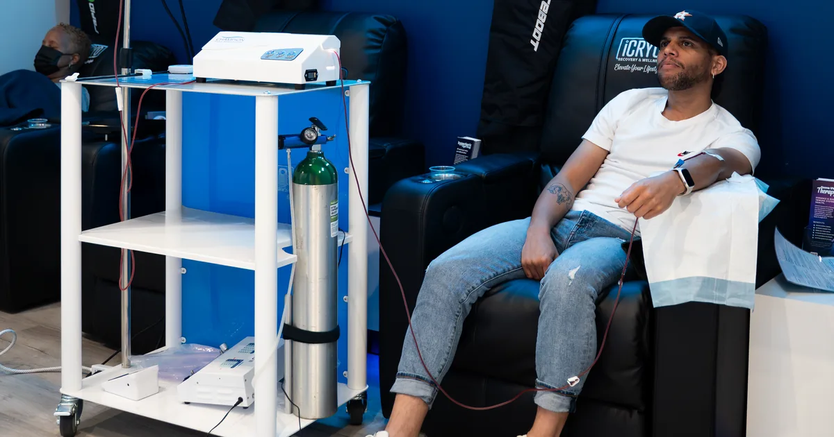 Ozone UV IV therapy session at iCRYO St. Johns, FL