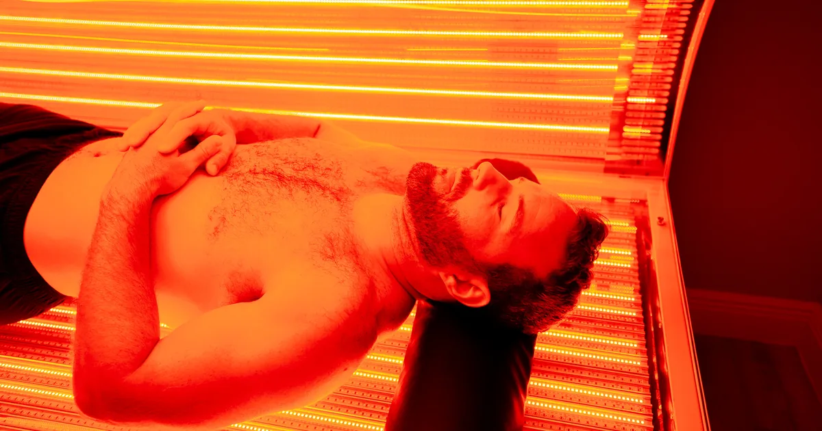 Red light therapy routine planning at iCRYO St. Johns