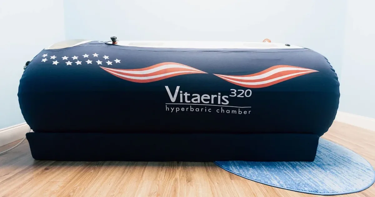 Athlete using hyperbaric oxygen therapy for recovery at iCRYO St. Johns