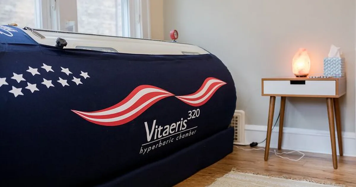 Hyperbaric chamber compared with supplemental oxygen at iCRYO St. Johns