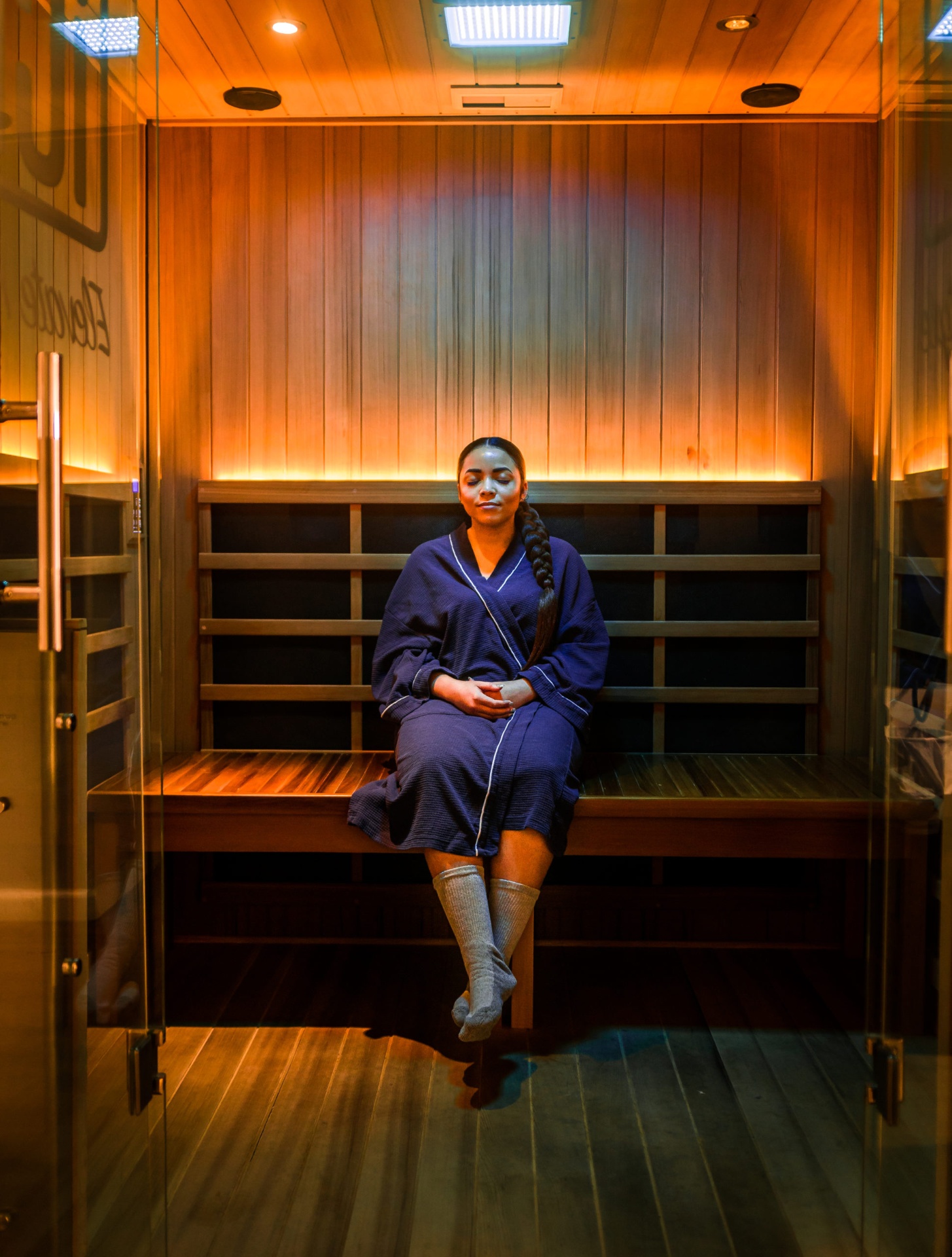 Deep Detox Sweat — Infrared Sauna at iCRYO St Johns. 120–140°F core heat